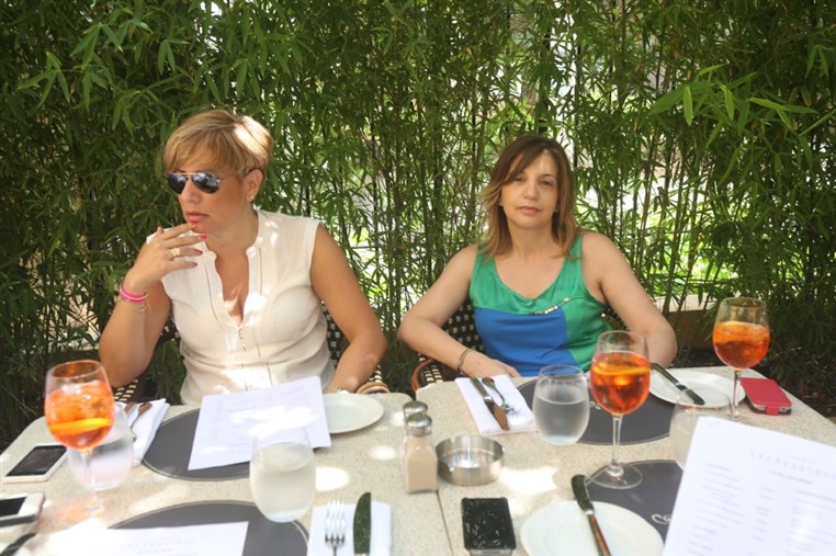 Les Fenetres Media Lunch